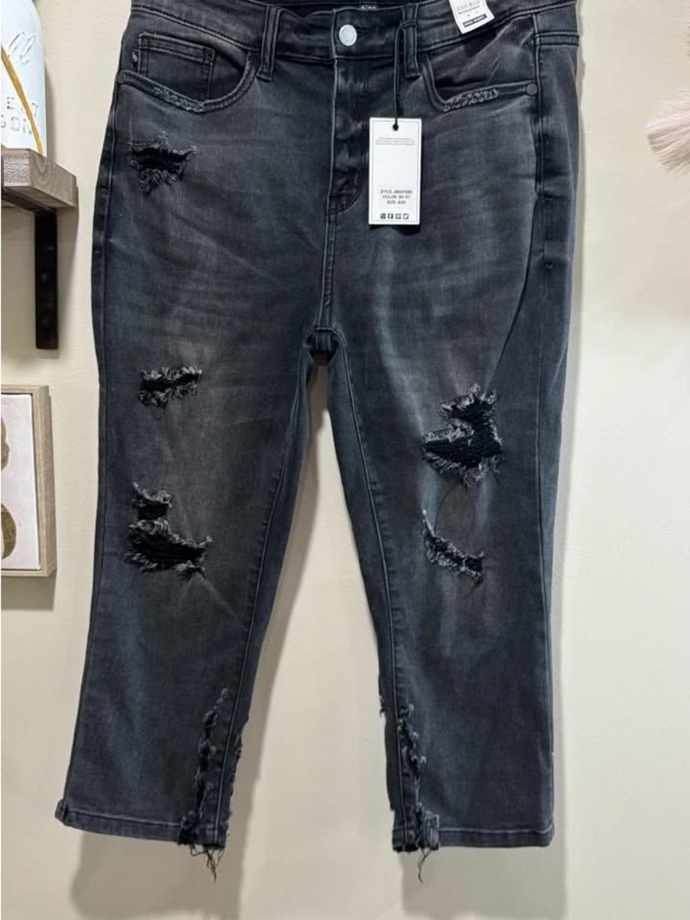 Judy Blue Black Distressed Cropped Jeans